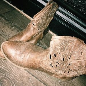 short cowgirl boots